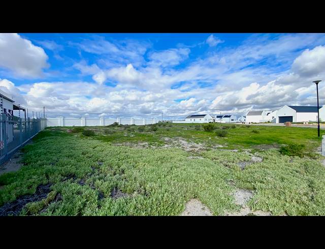 654M² VACANT LAND FOR SALE IN LAAIPLEK